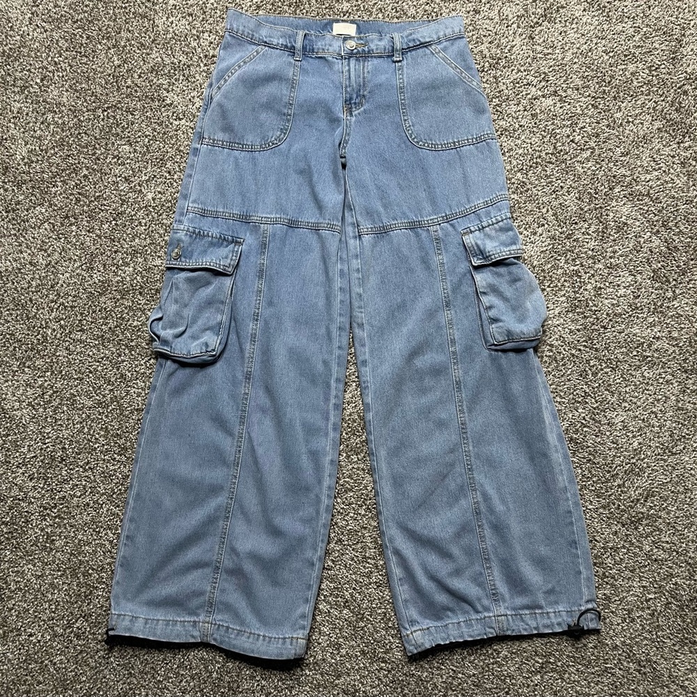 Simple Society Light Wash Denim Cargo Jeans Wide Leg Drawstring Hem Women’s 0/24
